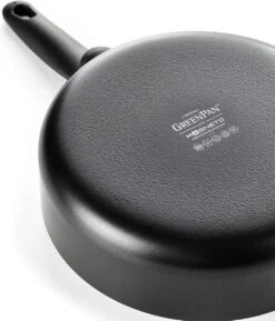 GreenPan Cambridge Hapjespan Met Deksel 28cm - Zwart - Inductie - PFAS-vrij 34 GreenPan Cambridge Hapjespan Met Deksel 28cm - Zwart - Inductie - PFAS-vrij -Greenpan 1026x1200