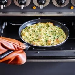 GreenPan Cambridge Hapjespan Met Deksel 24cm - Zwart - Inductie - PFAS-vrij 23 GreenPan Cambridge Hapjespan Met Deksel 24cm - Zwart - Inductie - PFAS-vrij -Greenpan 1200x1200 438