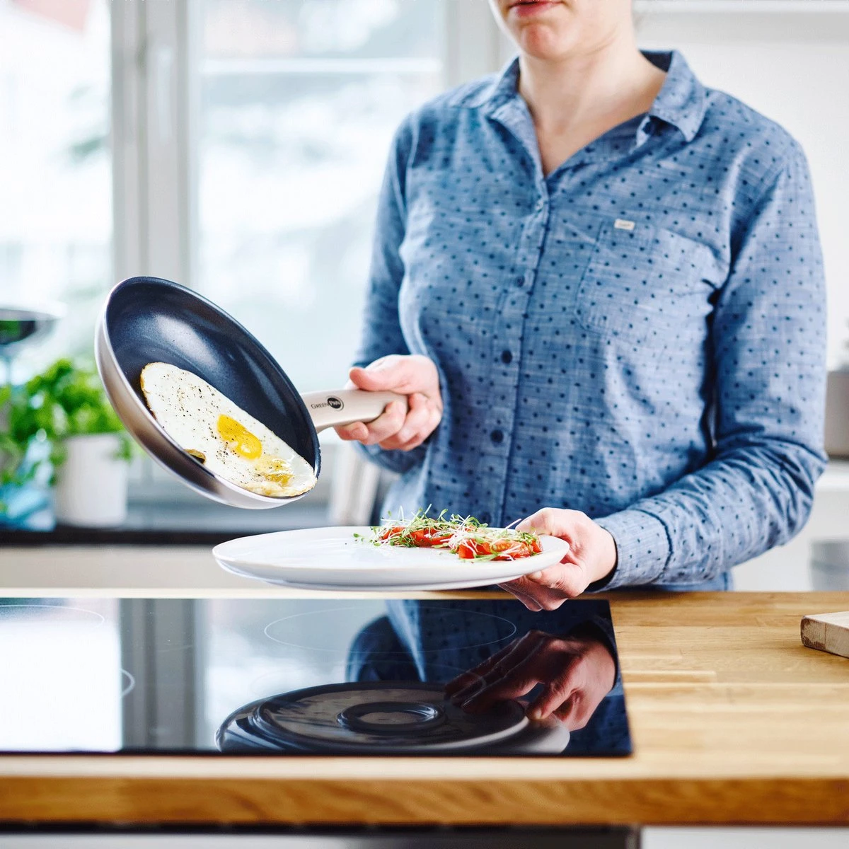 GreenPan Cambridge Koekenpan 28cm - Brons - Inductie - PFAS-vrij 15 GreenPan Cambridge Koekenpan 28cm - Brons - Inductie - PFAS-vrij - Afbeelding 15