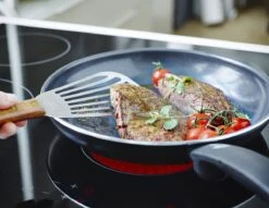 GreenPan Cambridge Koekenpan 28cm - Zwart - Inductie - PFAS-vrij -Greenpan 1200x927 1