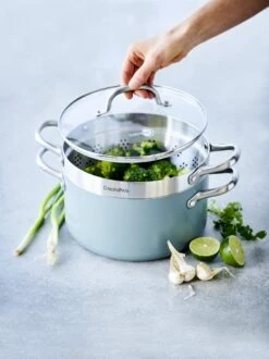 GreenPan Mayflower Pannenset - 5-delig + 5 Accessoires - Lichtblauw - Inductie - PFAS-vrij 27 GreenPan Mayflower Pannenset - 5-delig + 5 Accessoires - Lichtblauw - Inductie - PFAS-vrij -Greenpan 899x1200